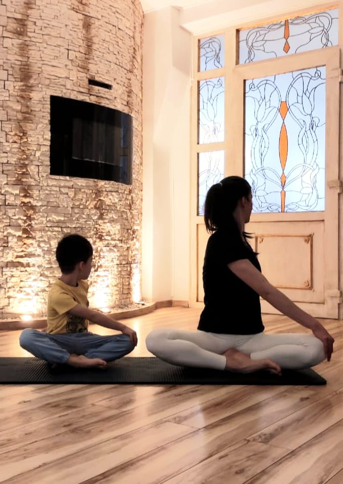 Read more about the article 16.00 Yoga Kids cu Valentina – STUDIO